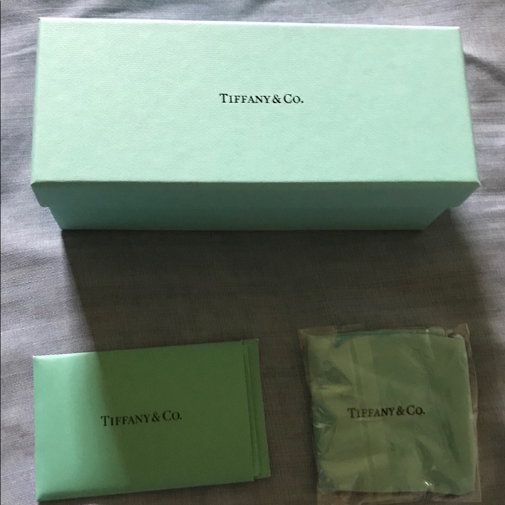Tiffany&co reading glasses box and clothe